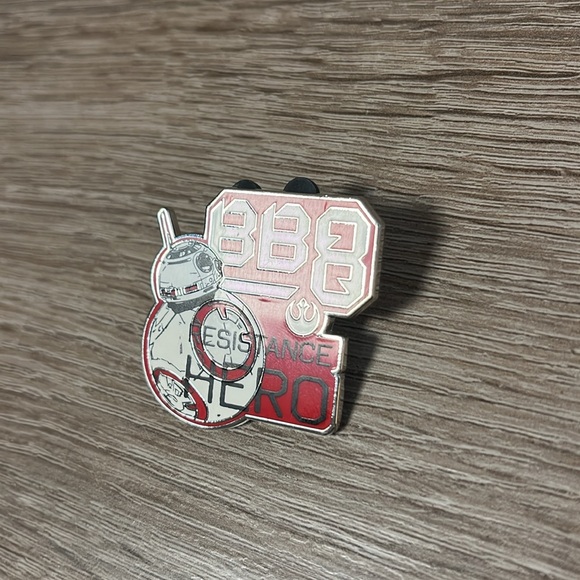 Star Wars - Resistance Hero pin - Picture 5 of 5